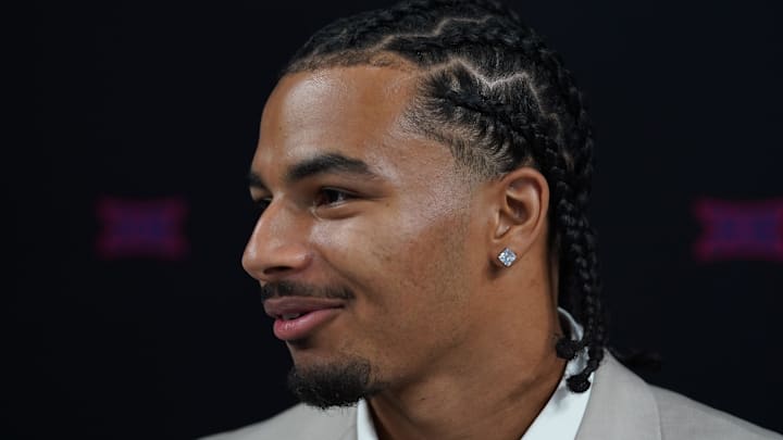 Jul 9, 2025; Frisco, TX, USA; Arizona defensive back Treydan Stukes speaks with the media during 2025 Big 12 Football Media Days at The Star. Mandatory Credit: Raymond Carlin III-Imagn Images Jul 9, 2025; Frisco, TX, USA; Arizona defensive back Treydan Stukes speaks with the media during 2025 Big 12 Football Media Days at The Star. Mandatory Credit: Raymond Carlin III-Imagn Images