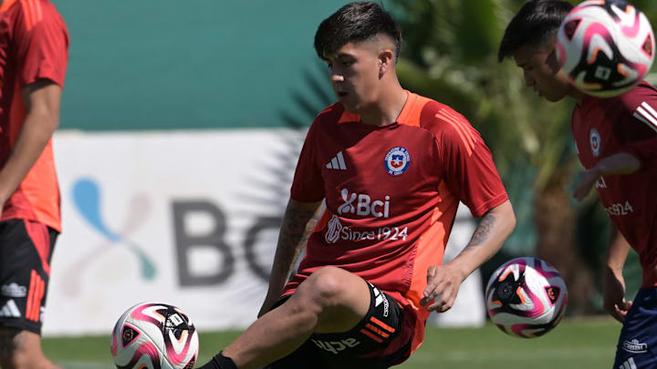 FBL-WC-2026-SAMERICA-QUALIFIERS-CHI-TRAINING