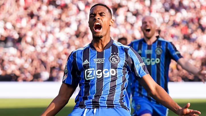 Ryan Gravenberch wechselt für rund 25 Millionen Euro zum FC Bayern