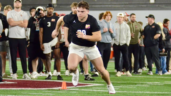 Oklahoma linebacker Owen Heinecke participates at Pro Day.