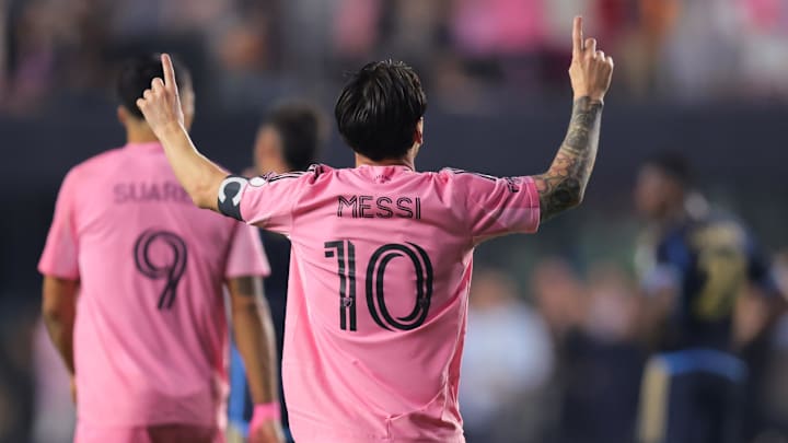 Lionel Messi (center) and Inter Miami play Vancouver Whitecaps in the Concacaf Champions Cup.