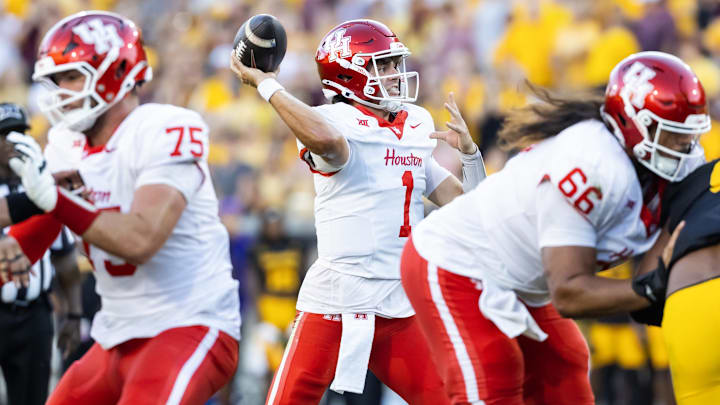 Oct 25, 2025; Tempe, Arizona, USA; Houston Cougars quarterback Conner Weigman (1) against the Arizona State Sun Devils at Mountain America Stadium. 