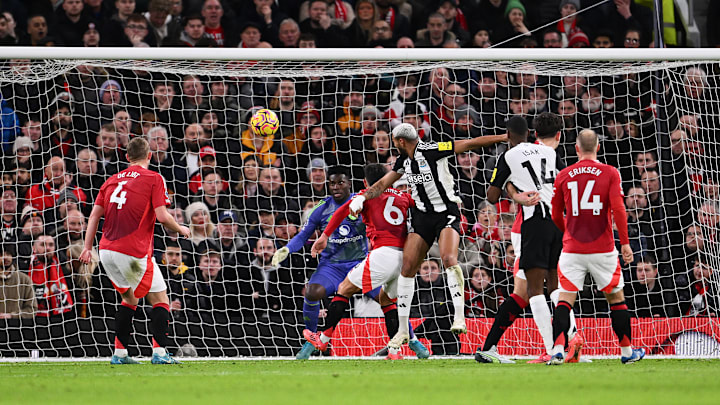 Brasileiro Joelinton marcou contra o United