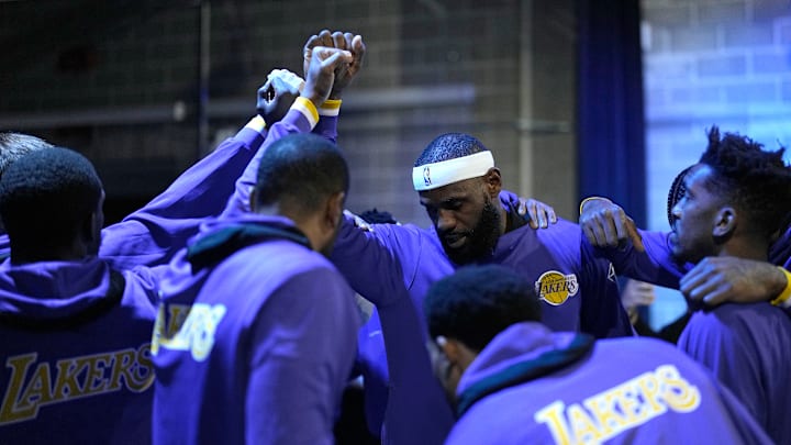 Lakers ya están enfrentando varias lesiones