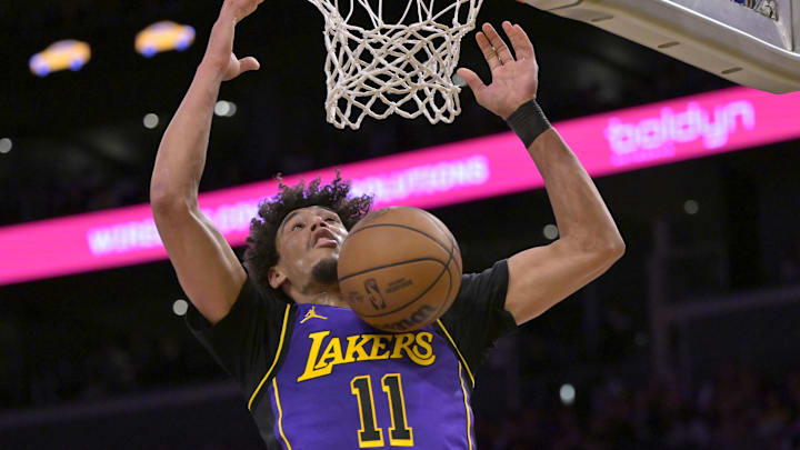 Los Angeles Lakers center Jaxson Hayes (11) dunks in the first half against the New Orleans Pelicans at Crypto.com Arena.