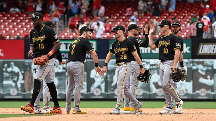 Aug 29, 2026; St. Louis, Missouri, USA; Members of the Pittsburgh Pirates celebrate after defeating the St. Louis Cardinals at Busch Stadium. Mandatory Credit: Joe Puetz-Imagn Images Aug 29, 2026; St. Louis, Missouri, USA; Members of the Pittsburgh Pirates celebrate after defeating the St. Louis Cardinals at Busch Stadium. Mandatory Credit: Joe Puetz-Imagn Images