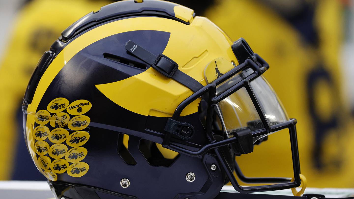Iowa State Football Offers Elite Class of 2028 OL Pursued by Michigan