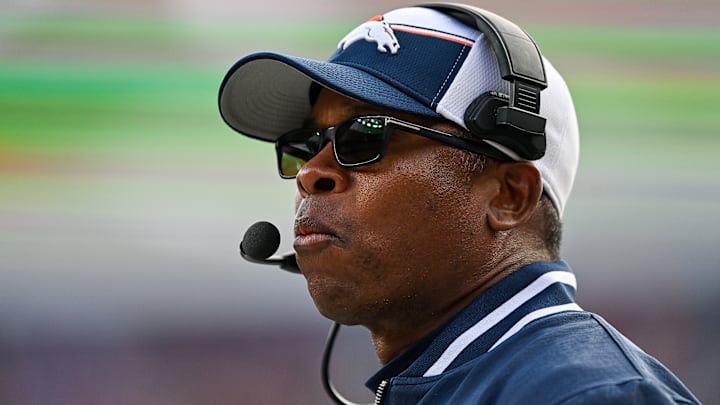 Los Angeles Chargers v Denver Broncos