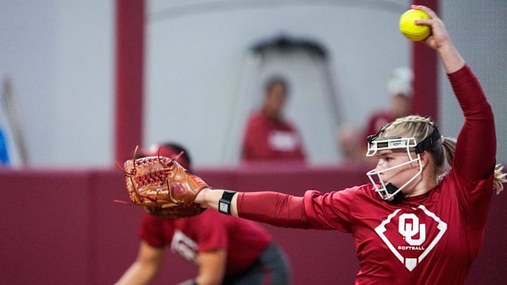Sophomore pitcher Audrey Lowry throws the ball during an exhibition game against Oklahoma Christian University at Love’s Field on Oct. 15 in Norman, Okla. Sophomore pitcher Audrey Lowry throws the ball during an exhibition game against Oklahoma Christian University at Love’s Field on Oct. 15 in Norman, Okla.