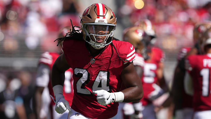 Oct 6, 2024; Santa Clara, California, USA; San Francisco 49ers running back Jordan Mason (24) during the first quarter against the Arizona Cardinals at Levi's Stadium. Oct 6, 2024; Santa Clara, California, USA; San Francisco 49ers running back Jordan Mason (24) during the first quarter against the Arizona Cardinals at Levi's Stadium.