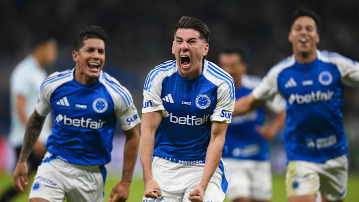 Cruzeiro defenderá liderança do Brasileirão neste domingo (27)