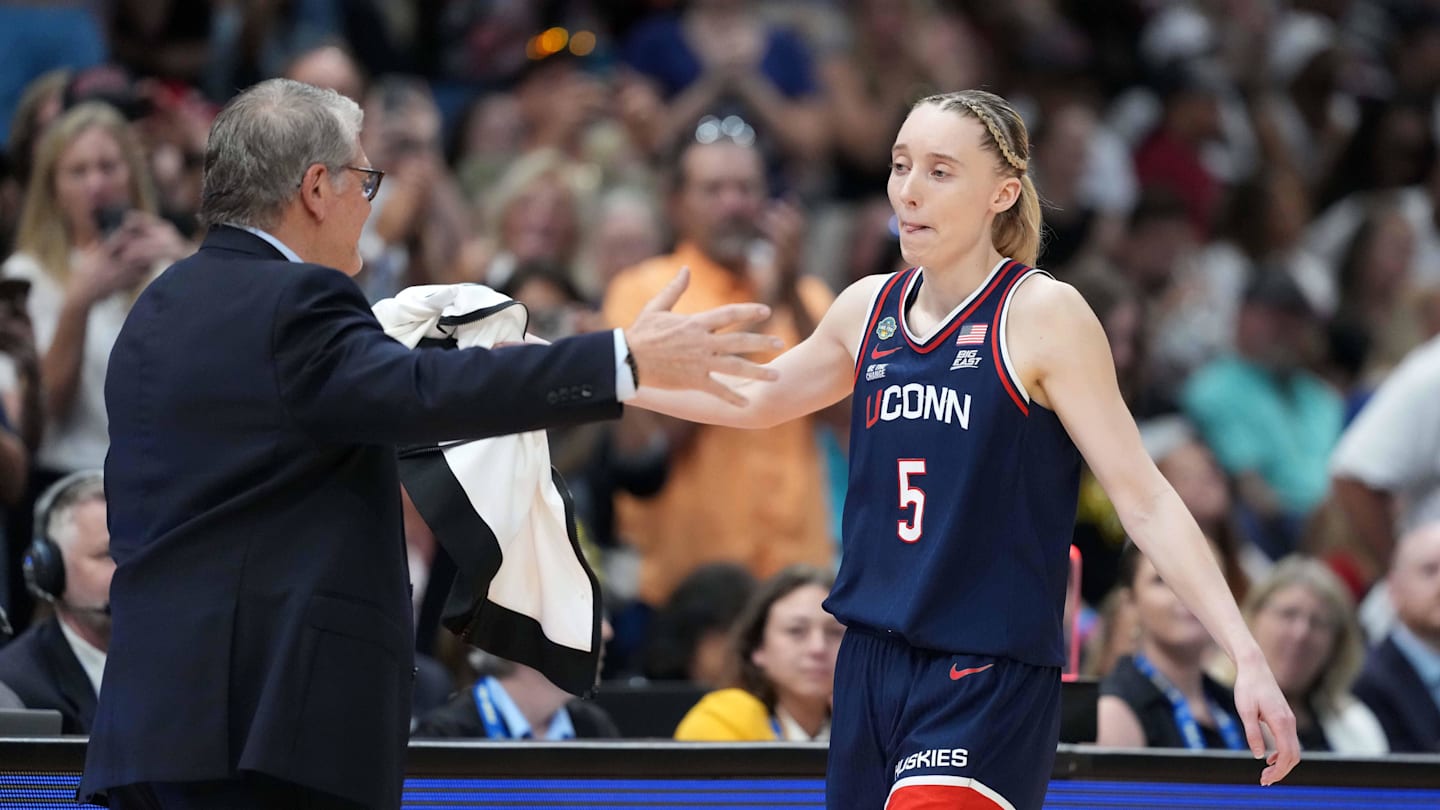 Paige Bueckers Used One Word to Describe Geno Auriemma’s Spat With Dawn Staley