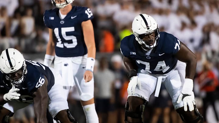 Penn State left tackle Olu Fashanu (74) 