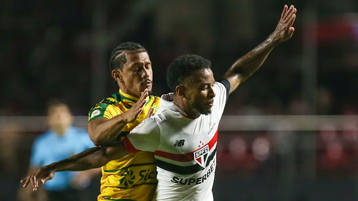 Dourado ganhou fora de casa no prímeira turno Dourado ganhou fora de casa no prímeira turno