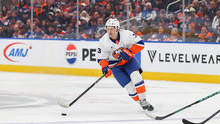 NHL: JAN 15 Islanders at Oilers