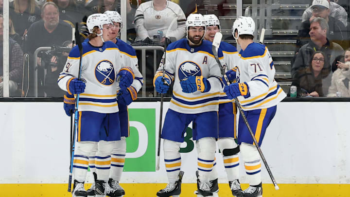 NHL: OCT 30 Sabres at Bruins