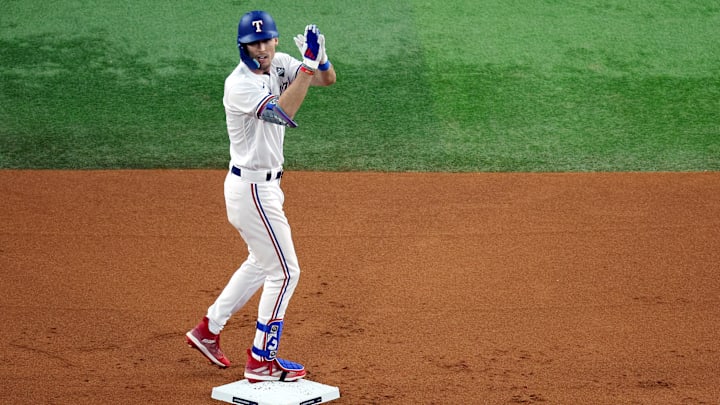 Evan Carter a la altura de una figura eterna de los Yankees tras su debut en la Serie Mundial