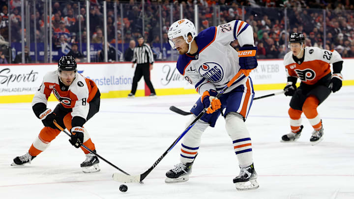 Edmonton Oilers v Philadelphia Flyers