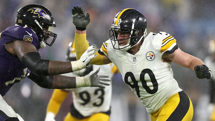 Pittsburgh Steelers v Baltimore Ravens
