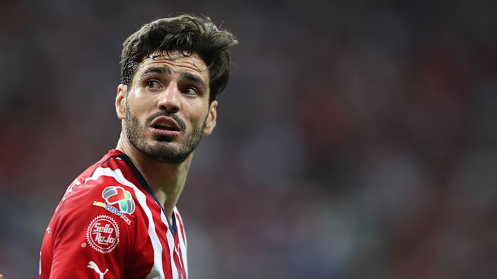 Antonio Briseño renovó con Chivas Antonio Briseño renovó con Chivas