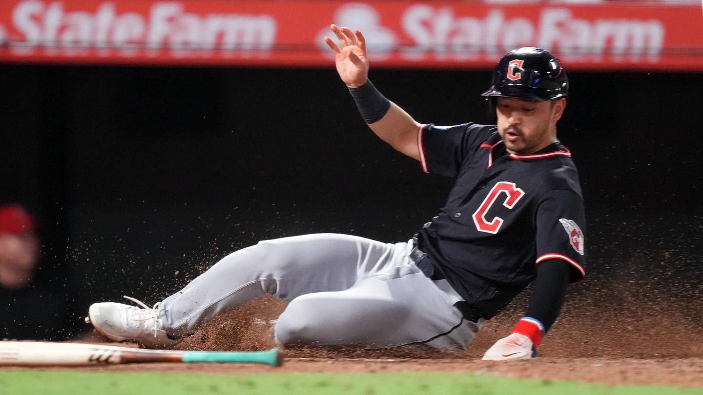 Home Run Robberies, Clutch Hitting Fuel Guardians’ Late