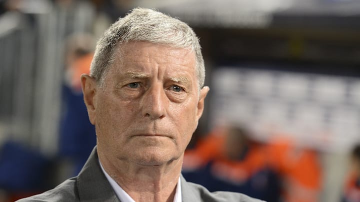 Jean-Michel Larqué lance un appel.