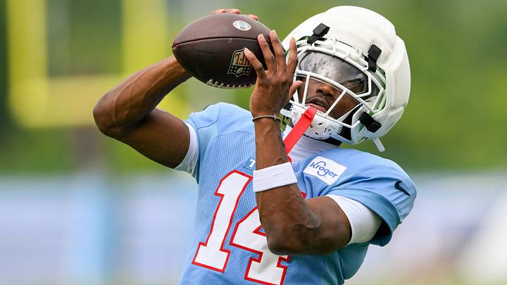 Tennessee Titans wider receiver Carnell Tate (14) makes a catch during training camp at Vanderbilt Health Football Center. Mandatory Credit: Steve Roberts-Imagn Images Tennessee Titans wider receiver Carnell Tate (14) makes a catch during training camp at Vanderbilt Health Football Center. Mandatory Credit: Steve Roberts-Imagn Images