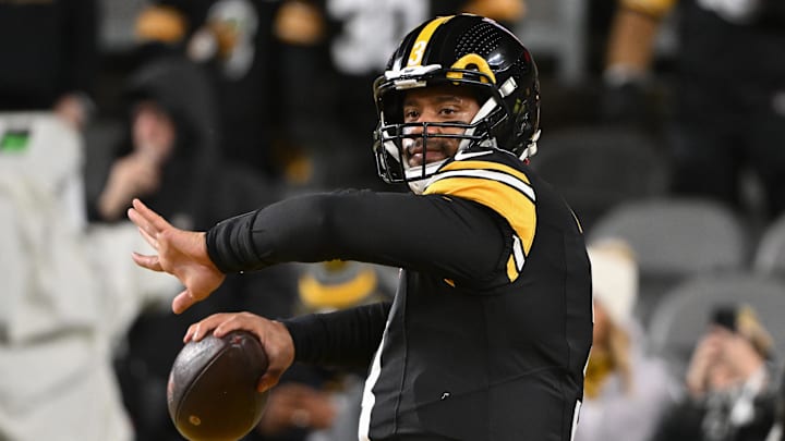 Pittsburgh Steelers quarterback Russell Wilson throws a pass.