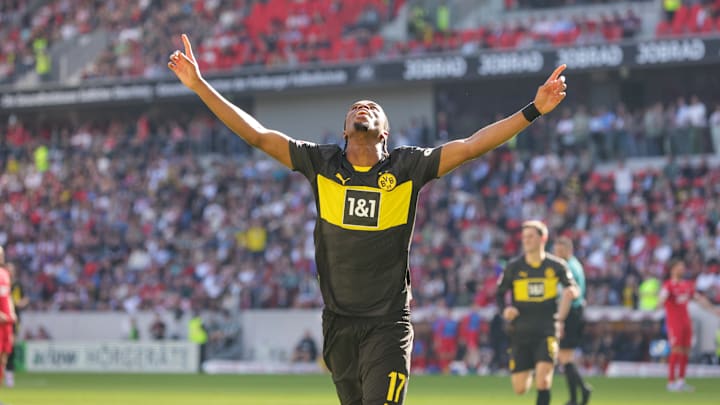 Sport-Club Freiburg v Borussia Dortmund - Bundesliga