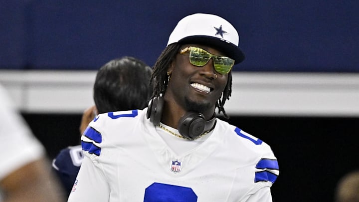 Dallas Cowboys linebacker DeMarvion Overshown looks on before the game against the Baltimore Ravens Dallas Cowboys linebacker DeMarvion Overshown looks on before the game against the Baltimore Ravens