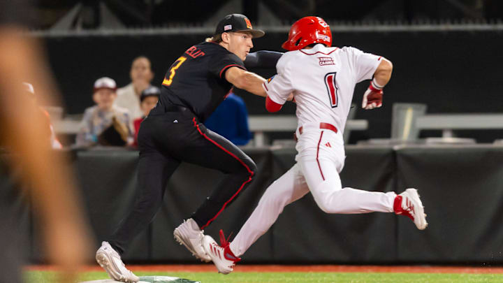 Maddox Mandino 1, Louisianas Ragin Cajuns baseball take on Maryland. 
