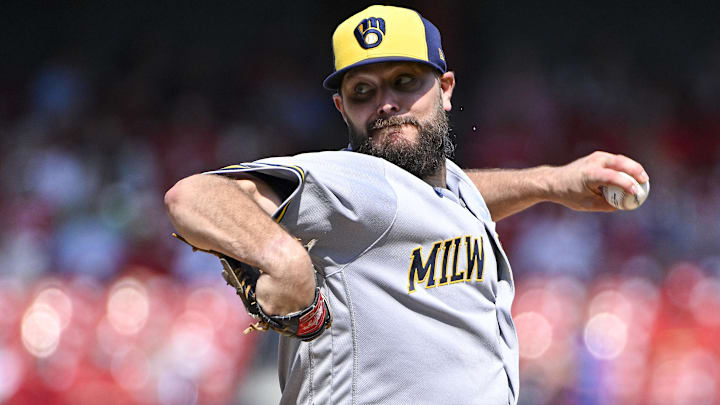 Sep 21, 2023; St. Louis, Missouri, USA;  Milwaukee Brewers starting pitcher Wade Miley (20) pitches against the St. Louis Cardinals during the fourth inning at Busch Stadium. Mandatory Credit: Jeff Curry-Imagn Images