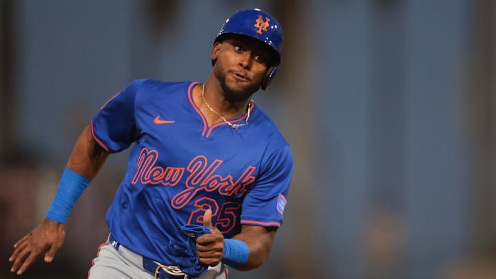 Mar 7, 2025; West Palm Beach, Florida, USA; New York Mets right fielder Alexander Canario (25) runs past third base against the Washington Nationals during the third inning at CACTI Park of the Palm Beaches. Mandatory Credit: Sam Navarro-Imagn Images