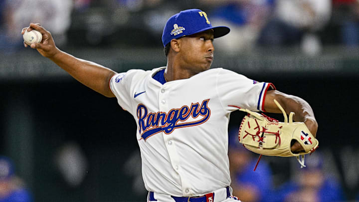 Texas Rangers relief pitcher Jose Leclerc (25) pitches