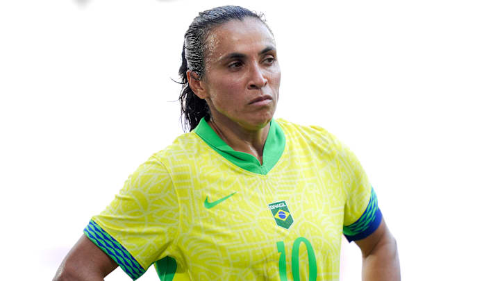 Estrela foi expulsa diante das espanhola na fase de grupos