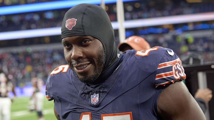 Chicago Bears linebacker Amen Ogbongbemiga