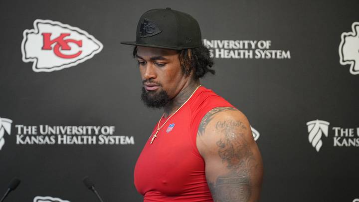 Jun 9, 2026; Kansas City, MO, USA; Kansas City Chiefs tackle Josh Simmons (71) speaks to media members during a short press conference after the Kansas City Chiefs mandatory mini-camp. Mandatory Credit: Denny Medley-Imagn Images Jun 9, 2026; Kansas City, MO, USA; Kansas City Chiefs tackle Josh Simmons (71) speaks to media members during a short press conference after the Kansas City Chiefs mandatory mini-camp. Mandatory Credit: Denny Medley-Imagn Images
