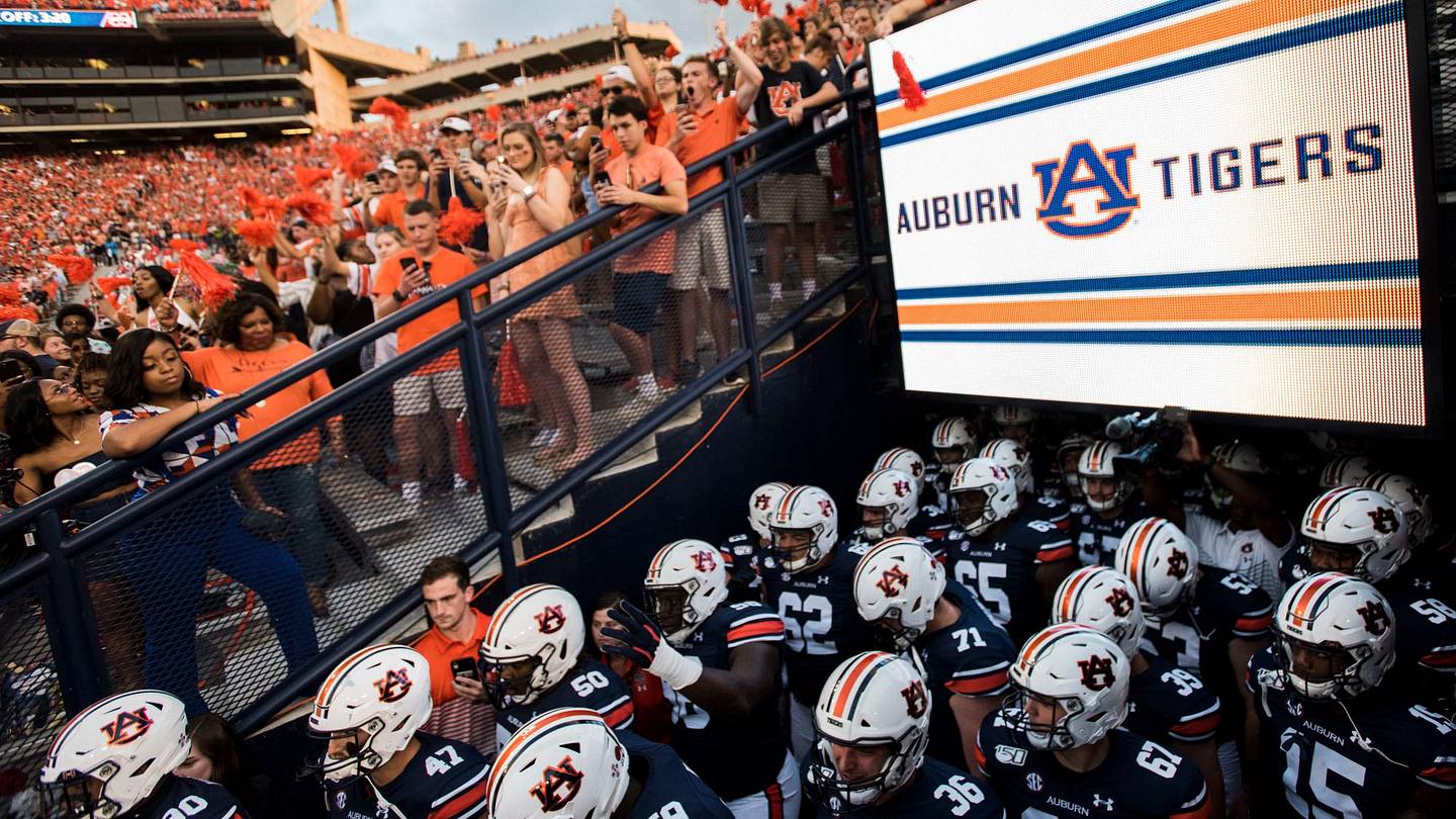 How The Auburn Family Keeps Showing Up For Tigers Amidst Disappointing Run