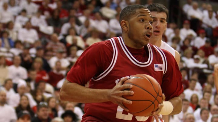 Feb 10, 2008; Columbus, OH, USA; Indiana Hoosiers guard Eric Gordon (23) drives against the Ohio State Buckeyes in the second half at Value City Arena. The Hoosiers beat the Buckeyes 59-53. Mandatory Credit: Matthew Emmons-Imagn Images