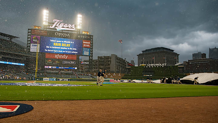 Toronto Blue Jays v Detroit Tigers