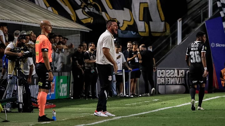 Thiago Kosloski se despediu do Corinthians nesta sexta, 9