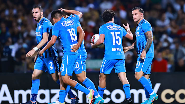 Jugadores de Cruz Azul celebran un gol. Jugadores de Cruz Azul celebran un gol.