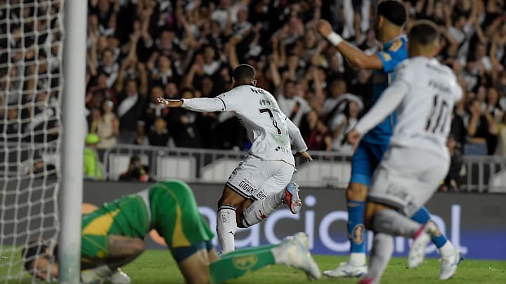 Rayan abriu o placar para o Vasco