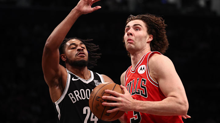 Nov 1, 2024; Brooklyn, New York, USA; Chicago Bulls guard Josh Giddey (3) drives to the basket against Brooklyn Nets guard Cam Thomas (24) during the first quarter at Barclays Center. Mandatory Credit: Vincent Carchietta-Imagn Images Nov 1, 2024; Brooklyn, New York, USA; Chicago Bulls guard Josh Giddey (3) drives to the basket against Brooklyn Nets guard Cam Thomas (24) during the first quarter at Barclays Center. Mandatory Credit: Vincent Carchietta-Imagn Images