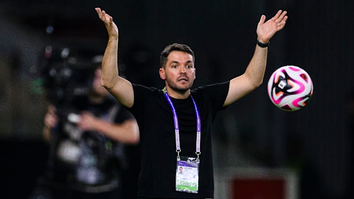 Necaxa hizo oficial la incorporación del argentino Nicolás Larcamón como su nuevo estratega, firmando hasta diciembre del 2025. Necaxa hizo oficial la incorporación del argentino Nicolás Larcamón como su nuevo estratega, firmando hasta diciembre del 2025.