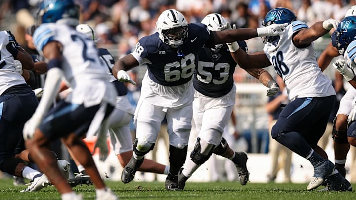 Penn State football right guard Anthony Donkoh