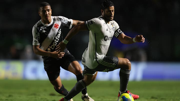 Vasco e Atlético-MG se enfrentam em São Januário