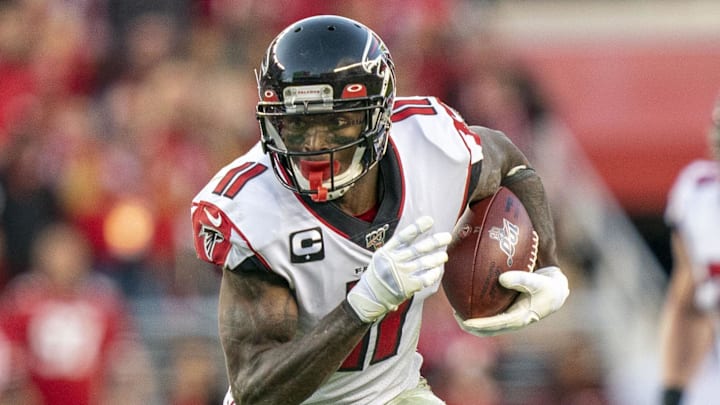 Atlanta Falcons wide receiver Julio Jones runs with the ball against the San Francisco 49ers.