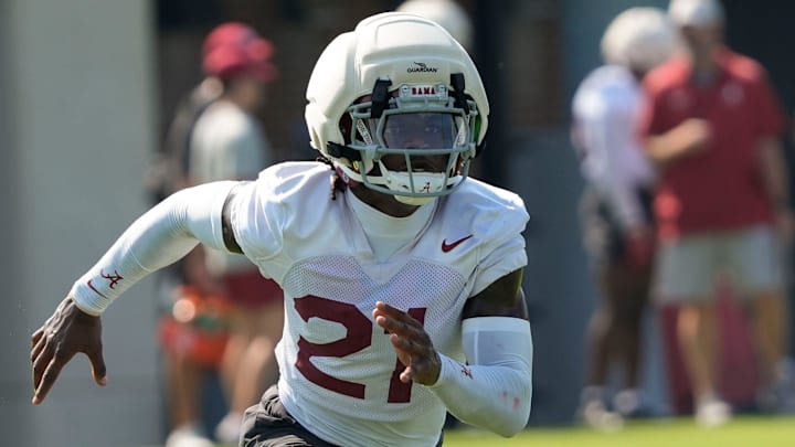 July 31, 2025; Tuscaloosa, AL, USA; Defensive back Dre Kirkpatrick Jr. zeroes in on the ball during the second practice session of the preseason for the Alabama Crimson Tide. July 31, 2025; Tuscaloosa, AL, USA; Defensive back Dre Kirkpatrick Jr. zeroes in on the ball during the second practice session of the preseason for the Alabama Crimson Tide.