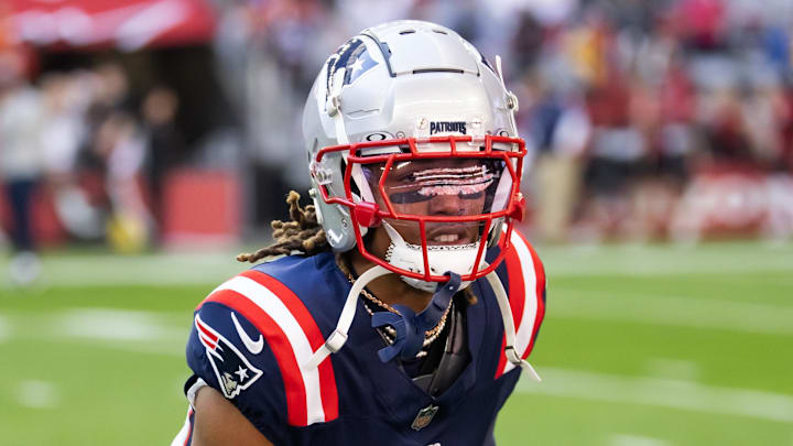 Dec 15, 2024; Glendale, Arizona, USA; New England Patriots cornerback Alex Austin (28) against the Arizona Cardinals at State Farm Stadium. Mandatory Credit: Mark J. Rebilas-Imagn Images Dec 15, 2024; Glendale, Arizona, USA; New England Patriots cornerback Alex Austin (28) against the Arizona Cardinals at State Farm Stadium. Mandatory Credit: Mark J. Rebilas-Imagn Images